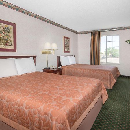 Super 8 By Wyndham Amarillo West Hotel Exterior photo