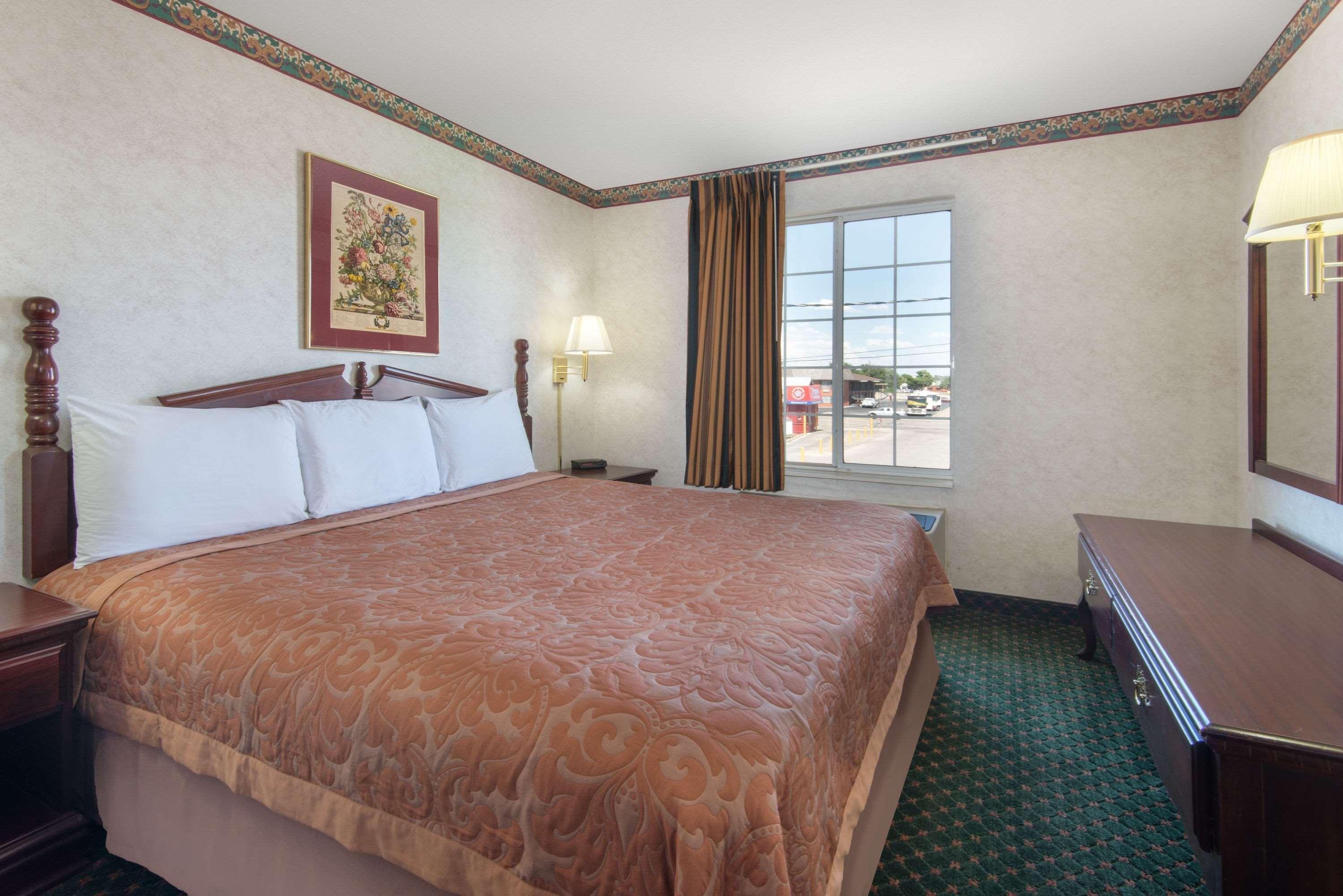 Super 8 By Wyndham Amarillo West Hotel Exterior photo