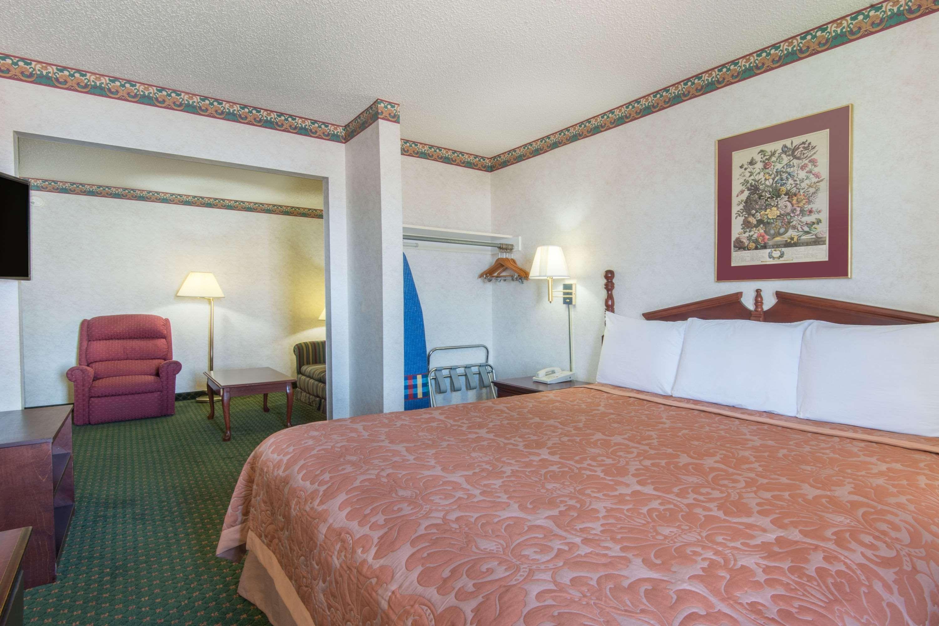 Super 8 By Wyndham Amarillo West Hotel Exterior photo